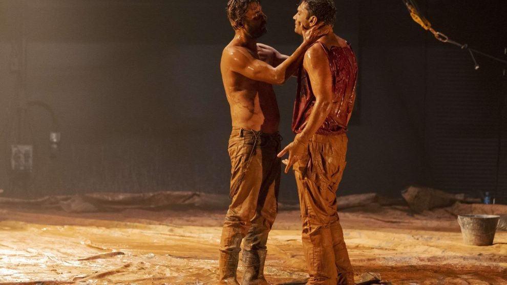 'Tom na Fazenda' e 'Cartografias Visuais para uma escrita LGBTI+' seguem no Teatro Vivo